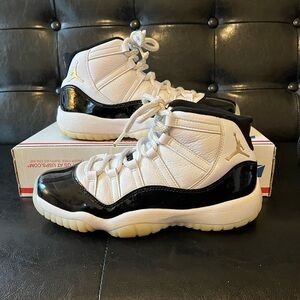 Air Jordan 11‎ GS “Gratitude / Defining Moments” 6.5Y / Women’s 8